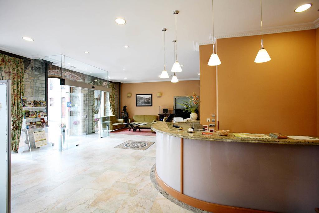 Imperion Hotel Cangas de Onis Exterior photo