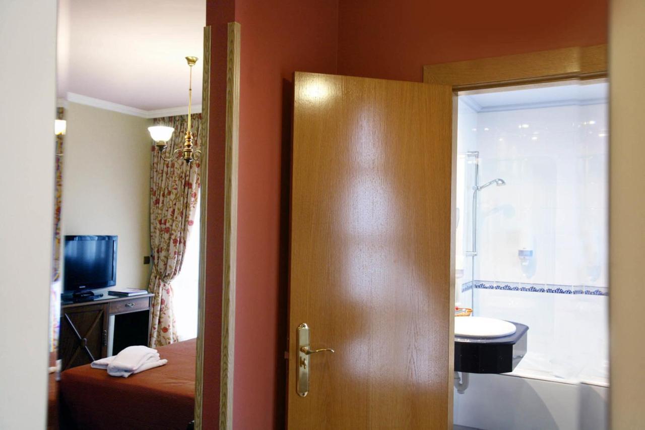 Imperion Hotel Cangas de Onis Room photo
